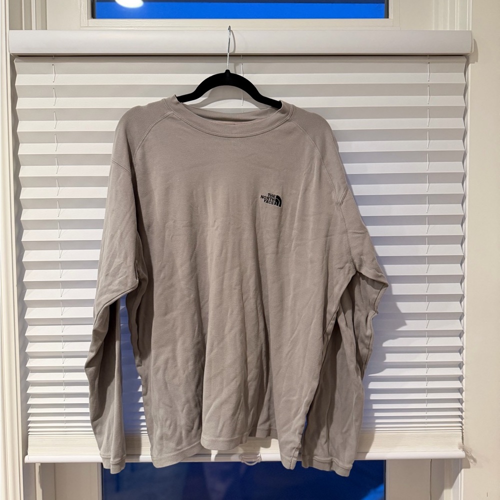 The North Face Men's Light Gray Long Sleeve Tee
